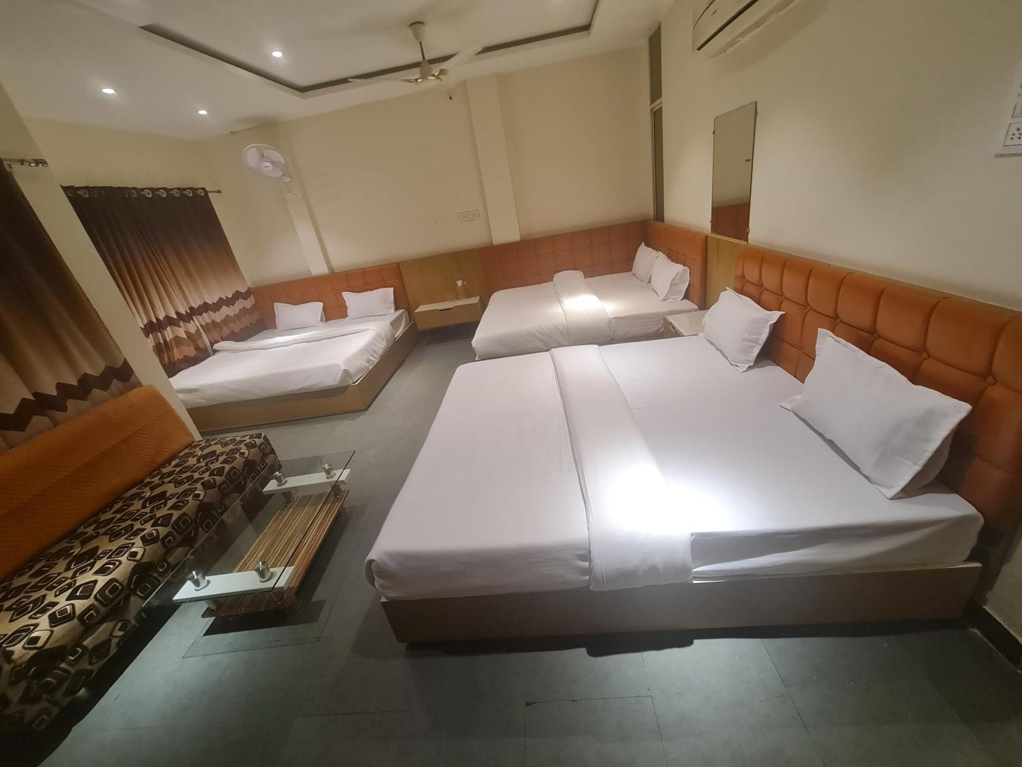 Hotel Empire Ujjain Dış mekan fotoğraf