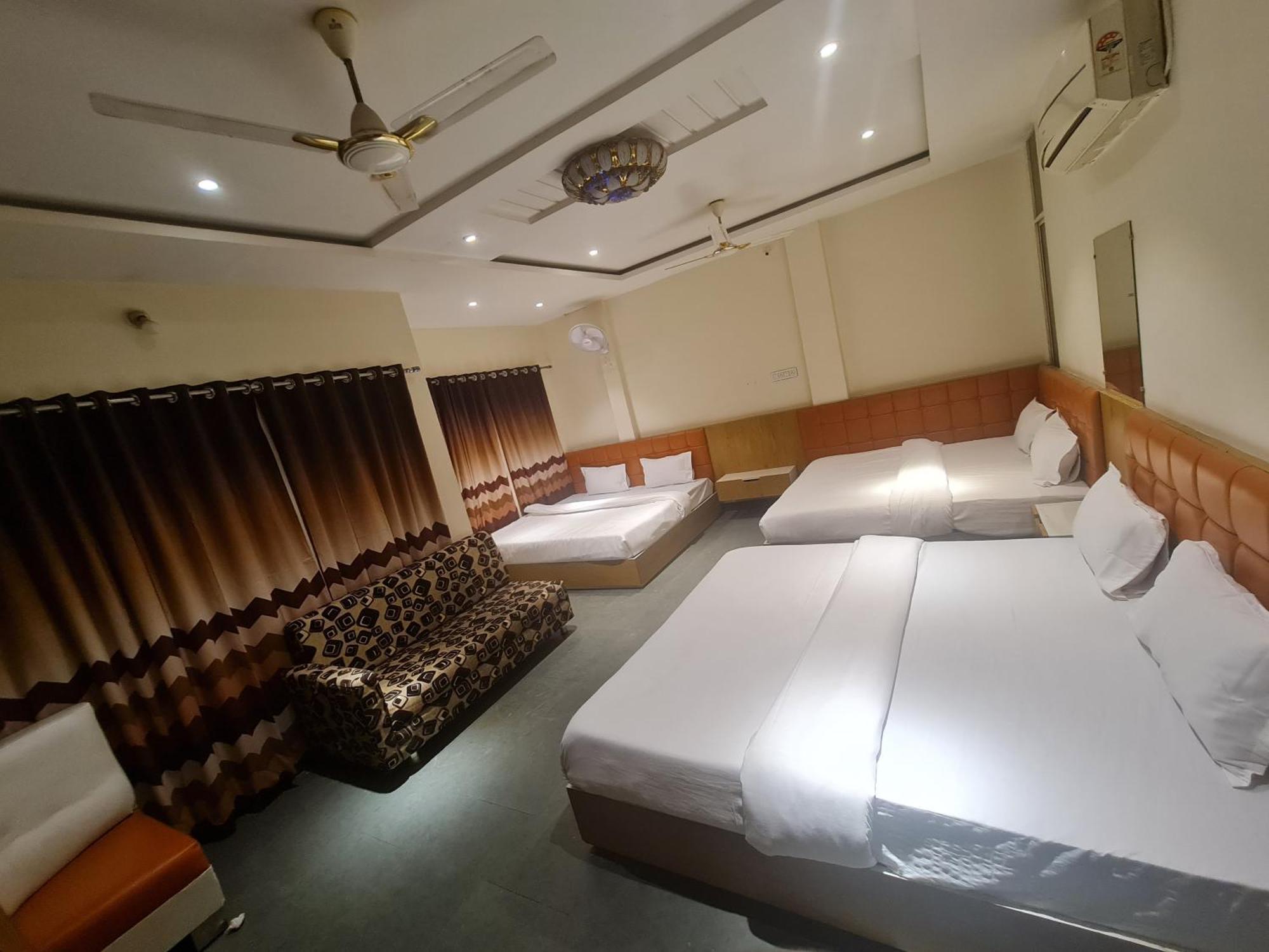Hotel Empire Ujjain Dış mekan fotoğraf