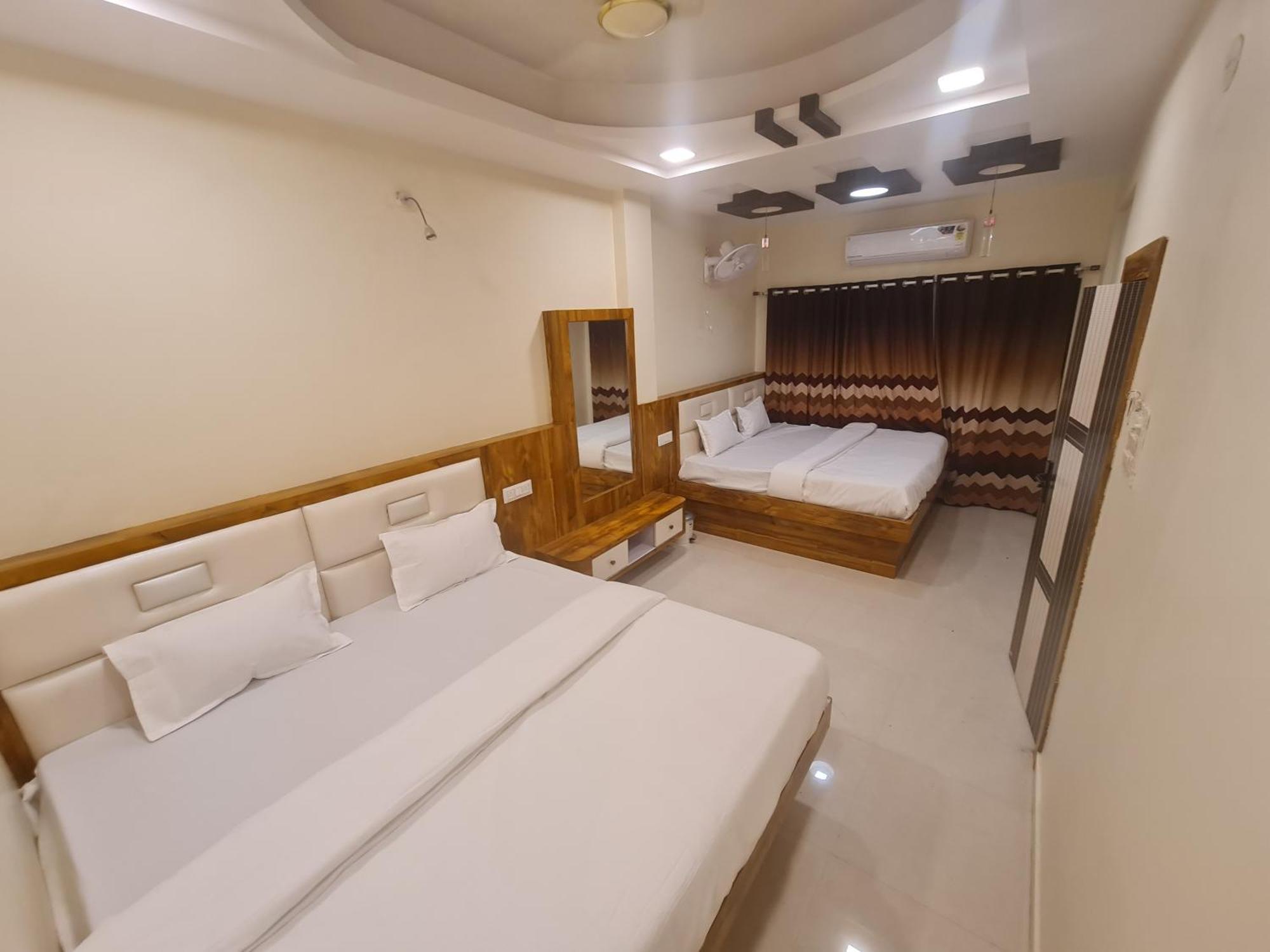Hotel Empire Ujjain Dış mekan fotoğraf