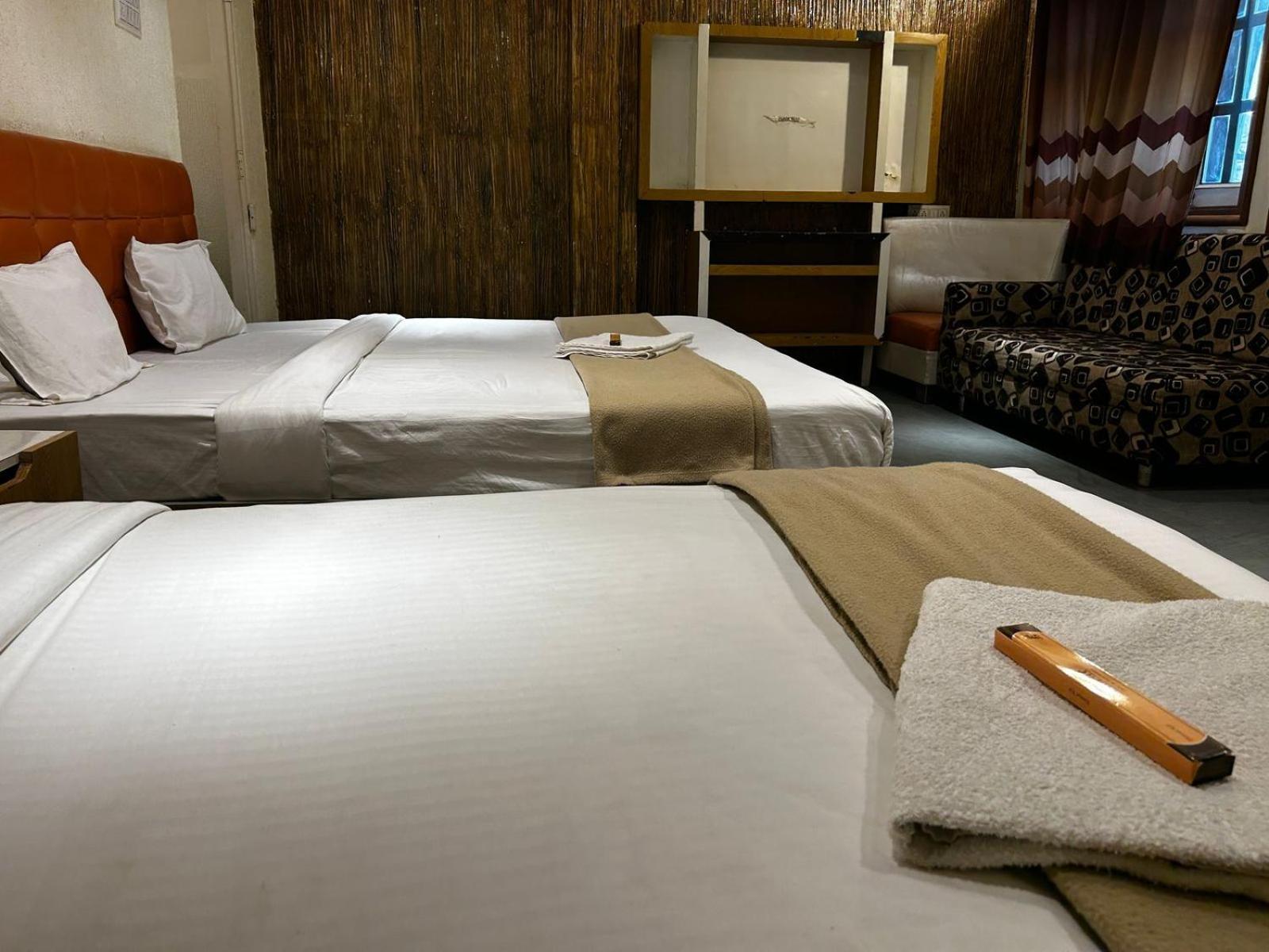 Hotel Empire Ujjain Dış mekan fotoğraf