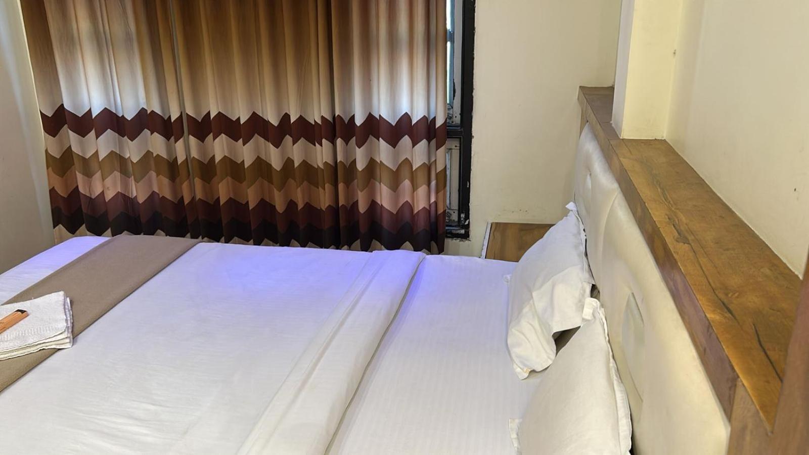 Hotel Empire Ujjain Dış mekan fotoğraf