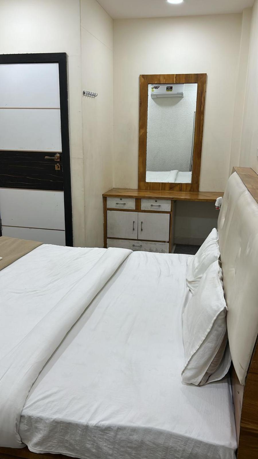 Hotel Empire Ujjain Dış mekan fotoğraf