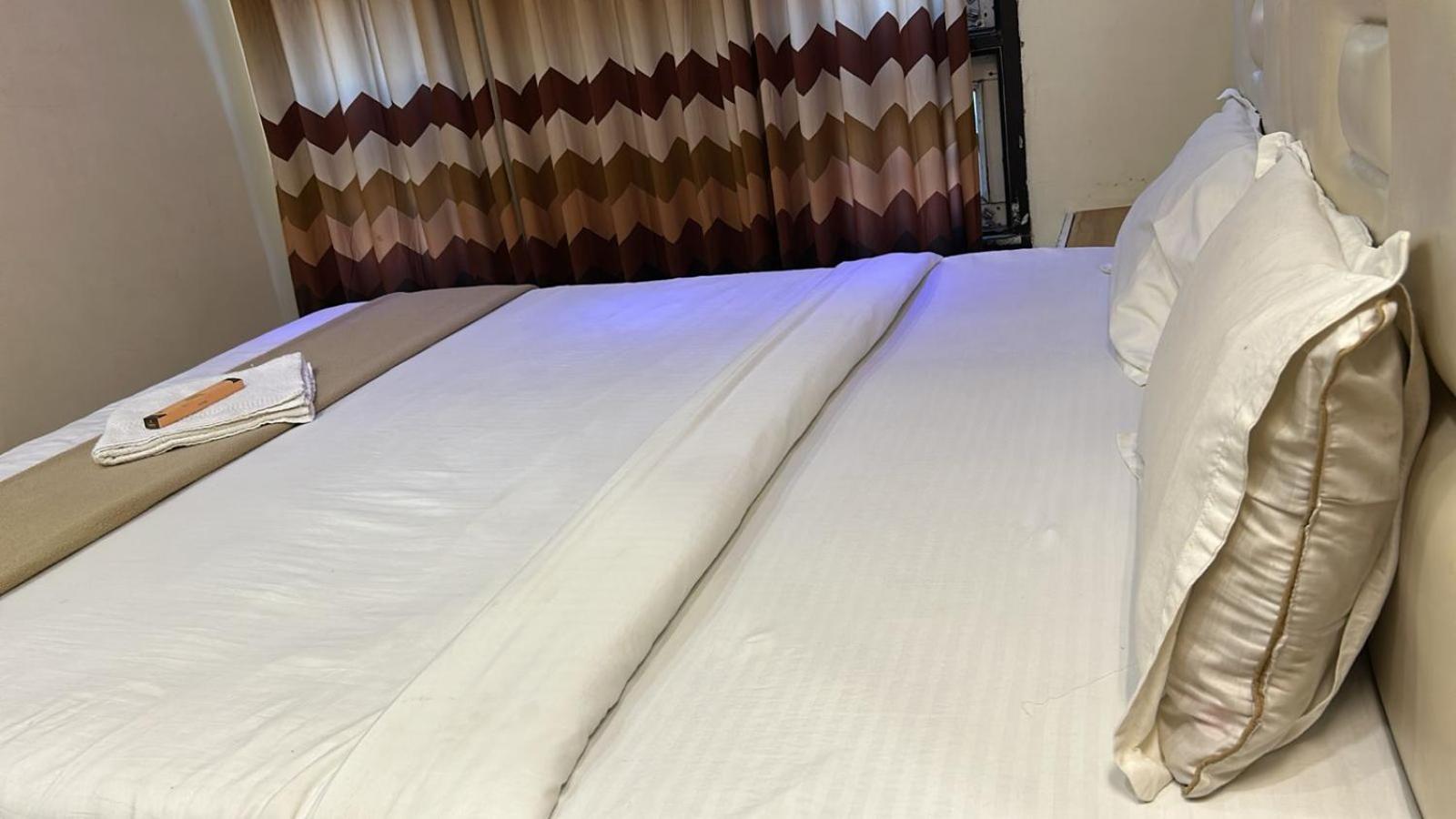 Hotel Empire Ujjain Dış mekan fotoğraf