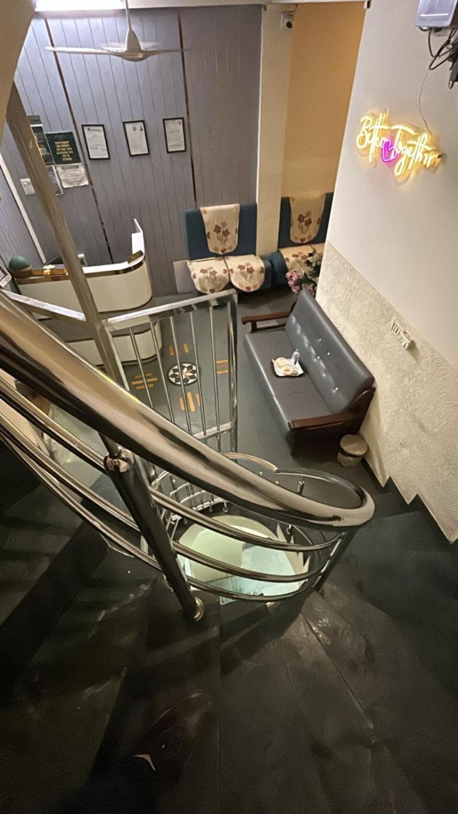 Hotel Empire Ujjain Dış mekan fotoğraf
